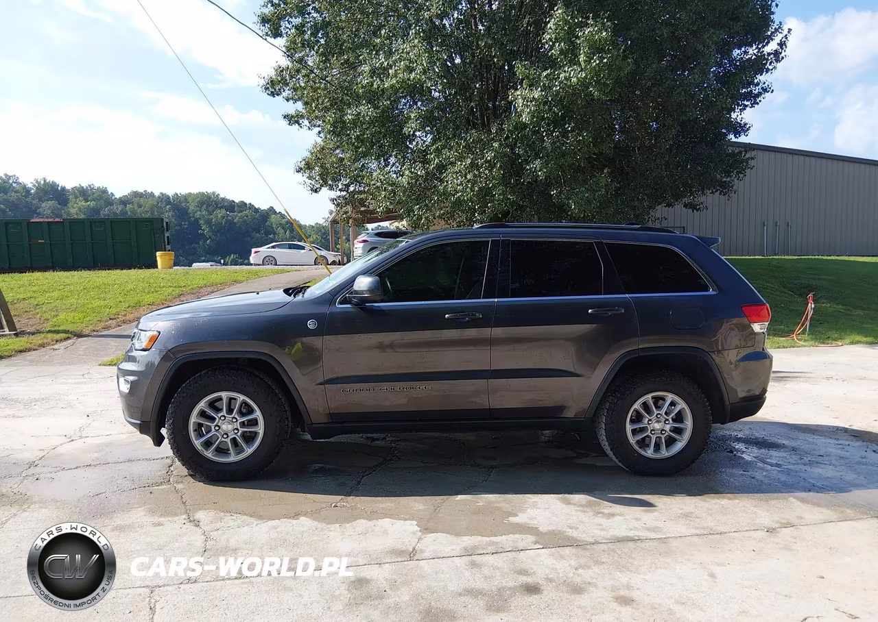 2018 Jeep Grand Cherokee Laredo E 4X4 VIN:1C4RJFAG0JC420098 - 16