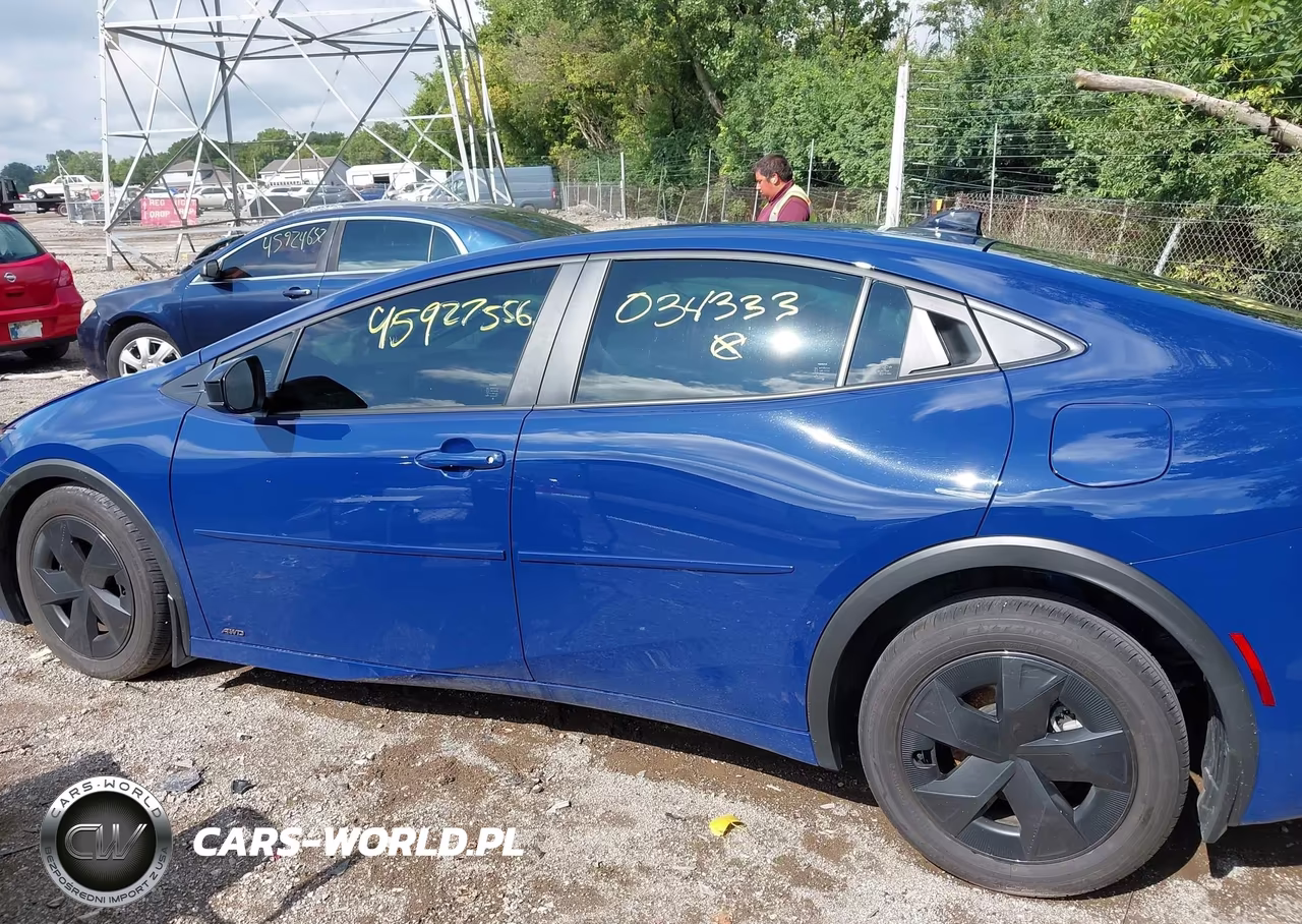 2026 Toyota Prius Le Awd-E VIN:JTDADABU6T3034333 - 14