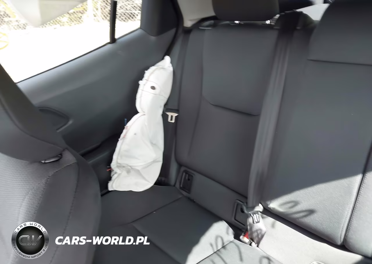 2026 Toyota Prius Le Awd-E VIN:JTDADABU6T3034333 - 8