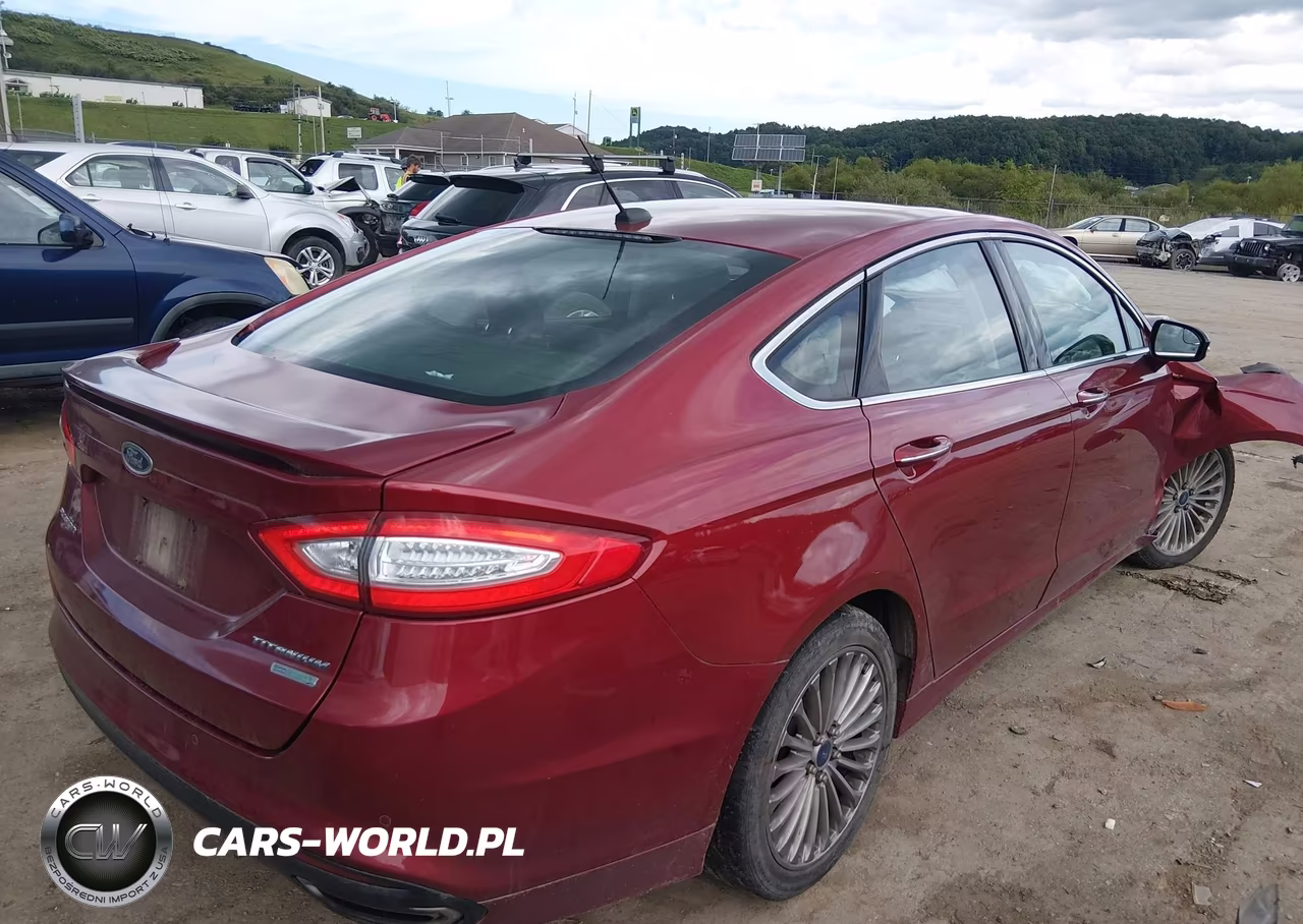 2015 Ford Fusion Titanium VIN:3FA6P0K99FR102462 - 4