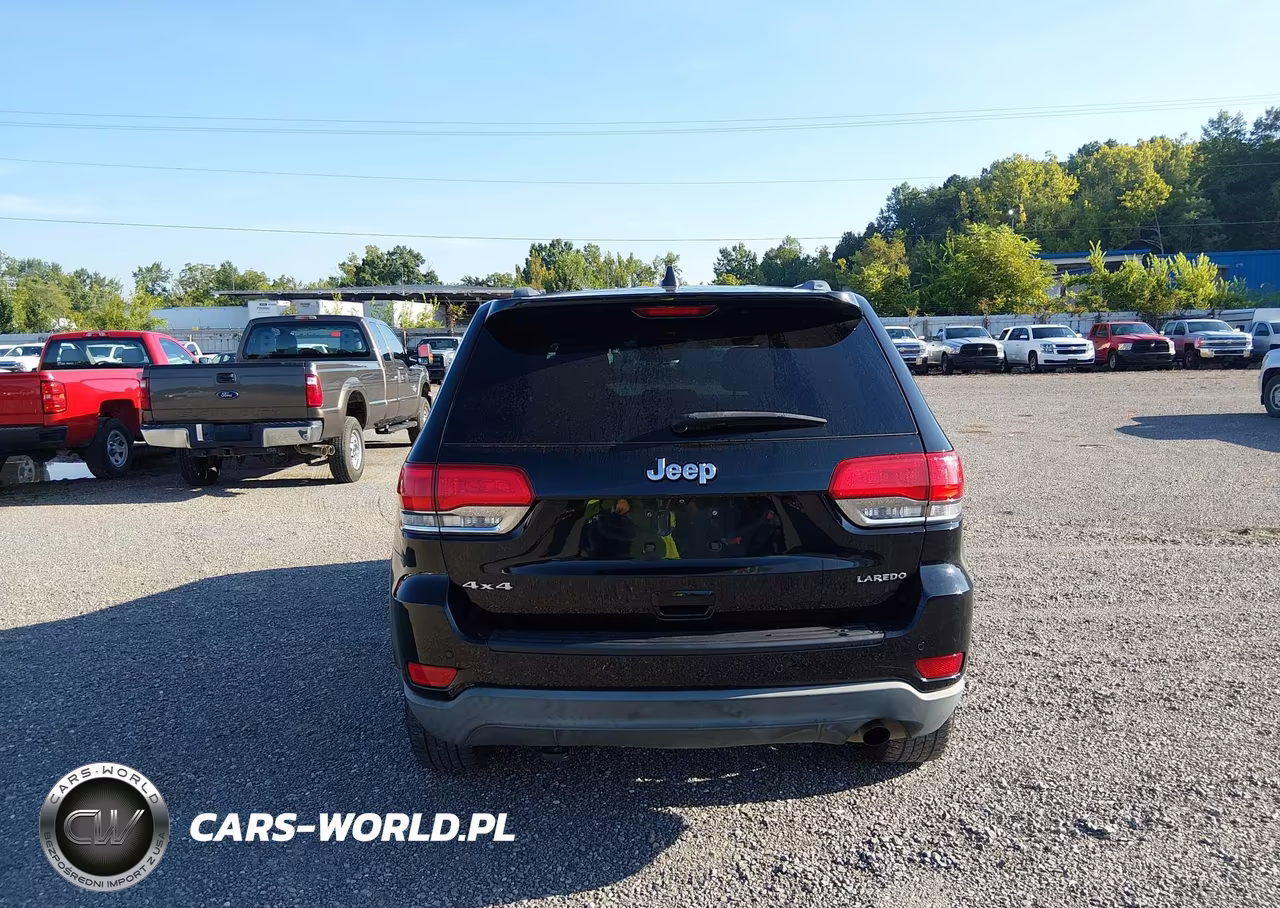 2018 Jeep Grand Cherokee Laredo E 4X4 VIN:1C4RJFAG9JC420097 - 17