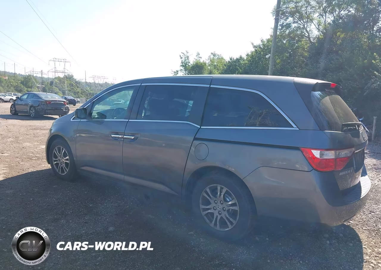 2013 Honda Odyssey Ex-L VIN:5FNRL5H66DB017803 - 3