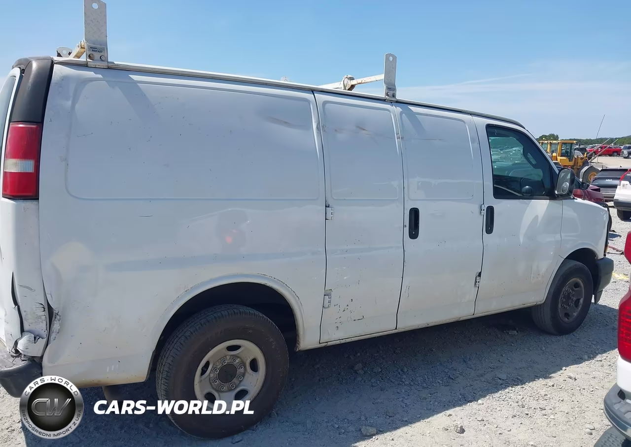 2017 Chevrolet Express 2500 Work Van VIN:1GCWGAFF5H1127128 - 13