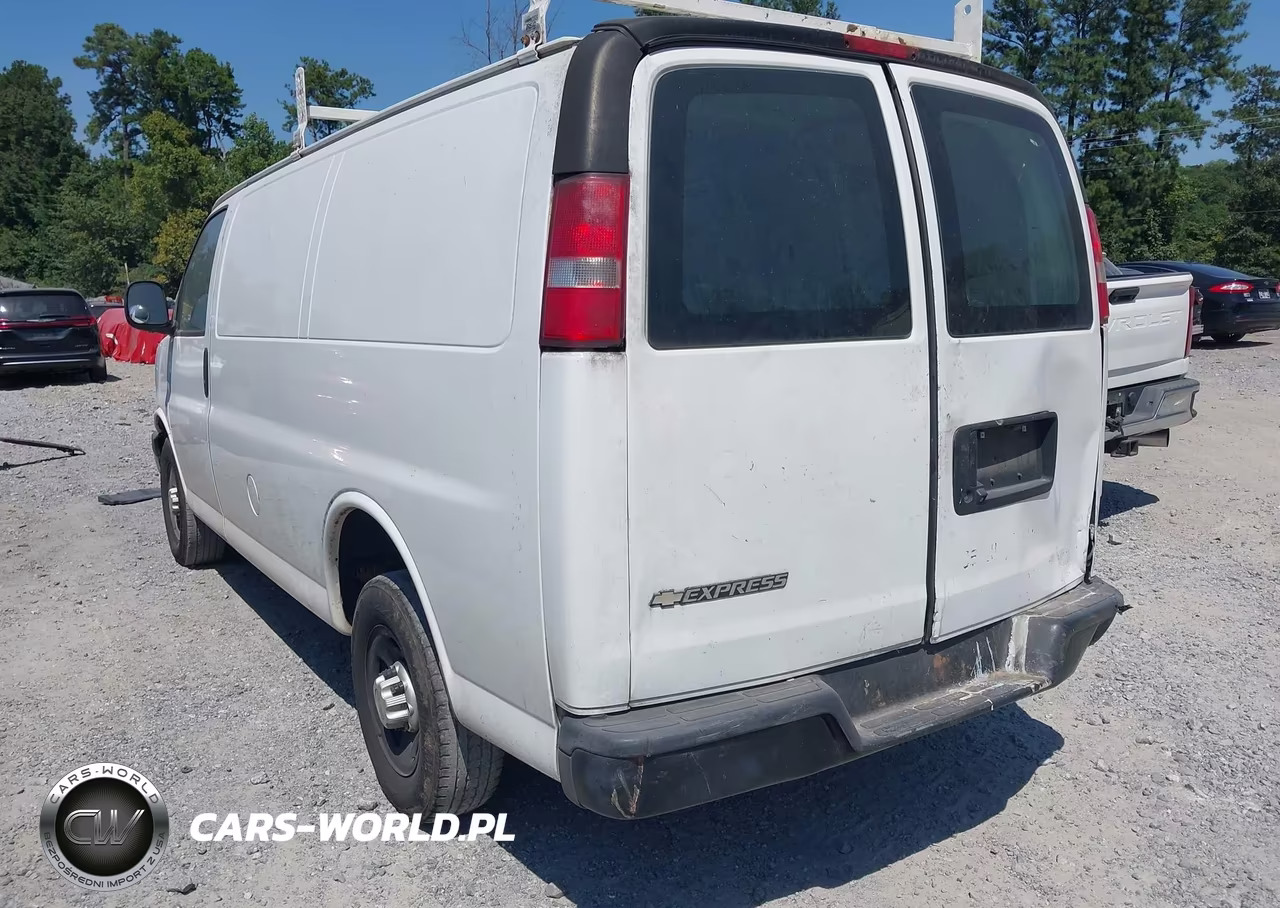 2017 Chevrolet Express 2500 Work Van VIN:1GCWGAFF5H1127128 - 3