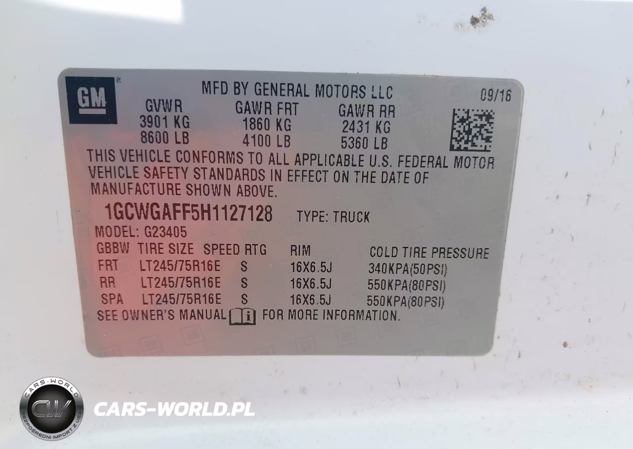 2017 Chevrolet Express 2500 Work Van VIN:1GCWGAFF5H1127128 - 9