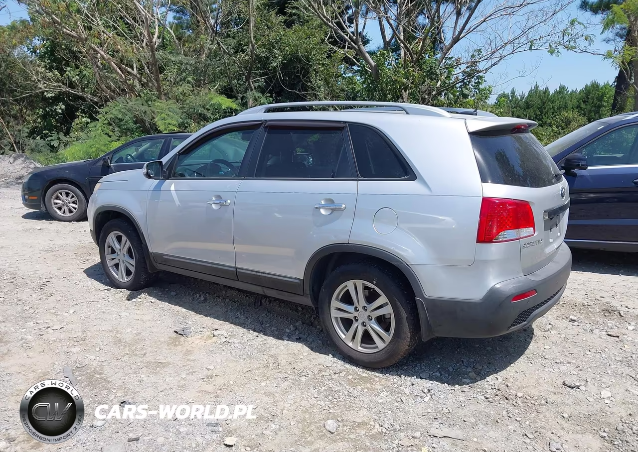 2011 Kia Sorento Ex V6 VIN:5XYKU4A24BG041829 - 3