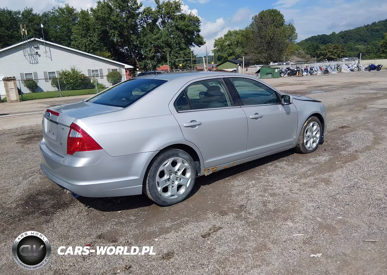 2010 Ford Fusion Se VIN:3FAHP0HA9AR124139 - 4