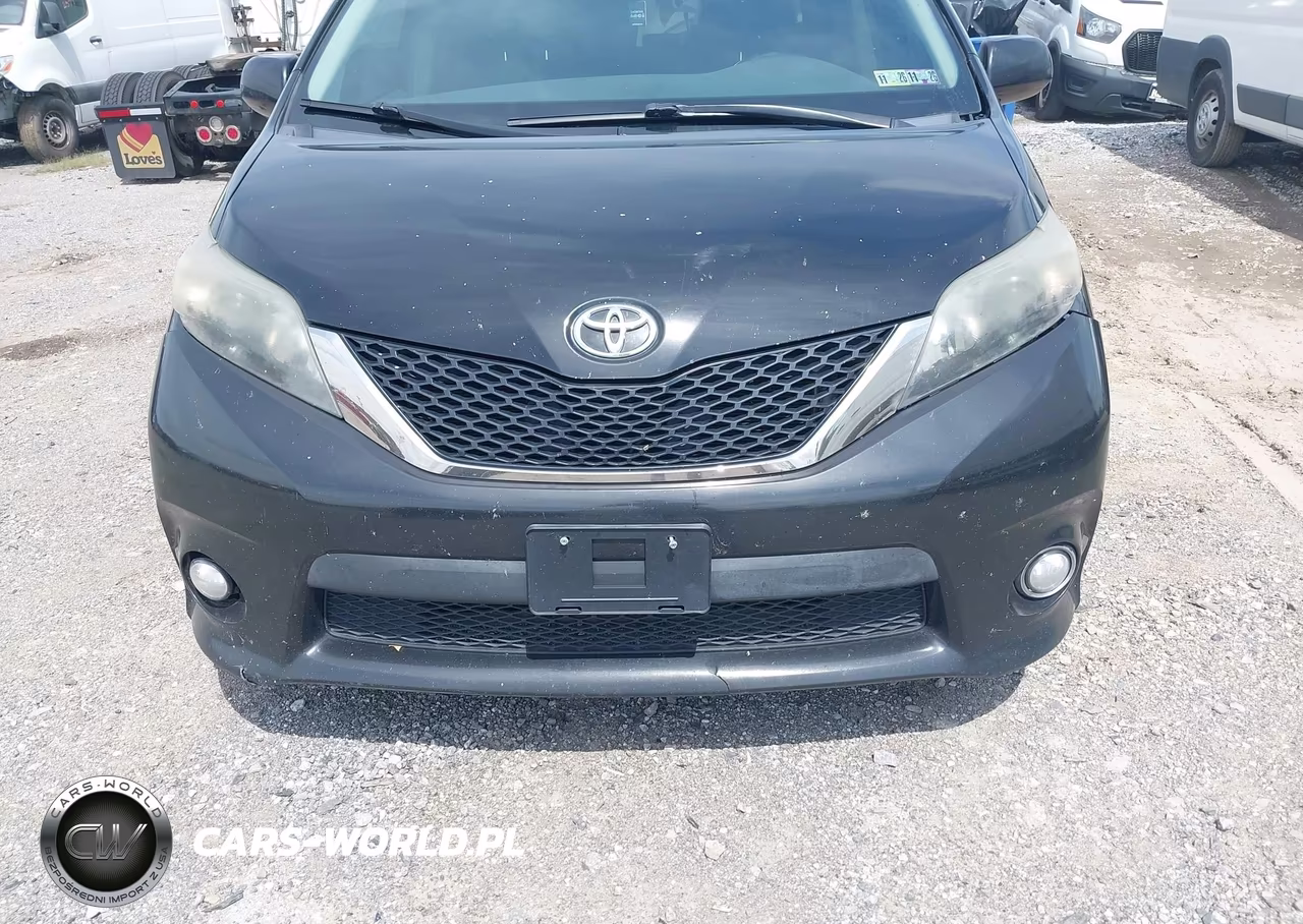 2013 Toyota Sienna Se 8 Passenger VIN:5TDXK3DC4DS285724 - 12