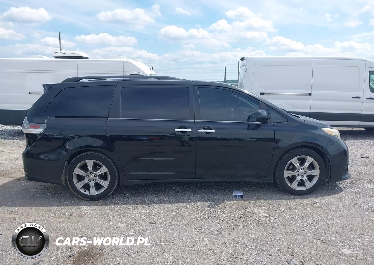 2013 Toyota Sienna Se 8 Passenger VIN:5TDXK3DC4DS285724 - 13
