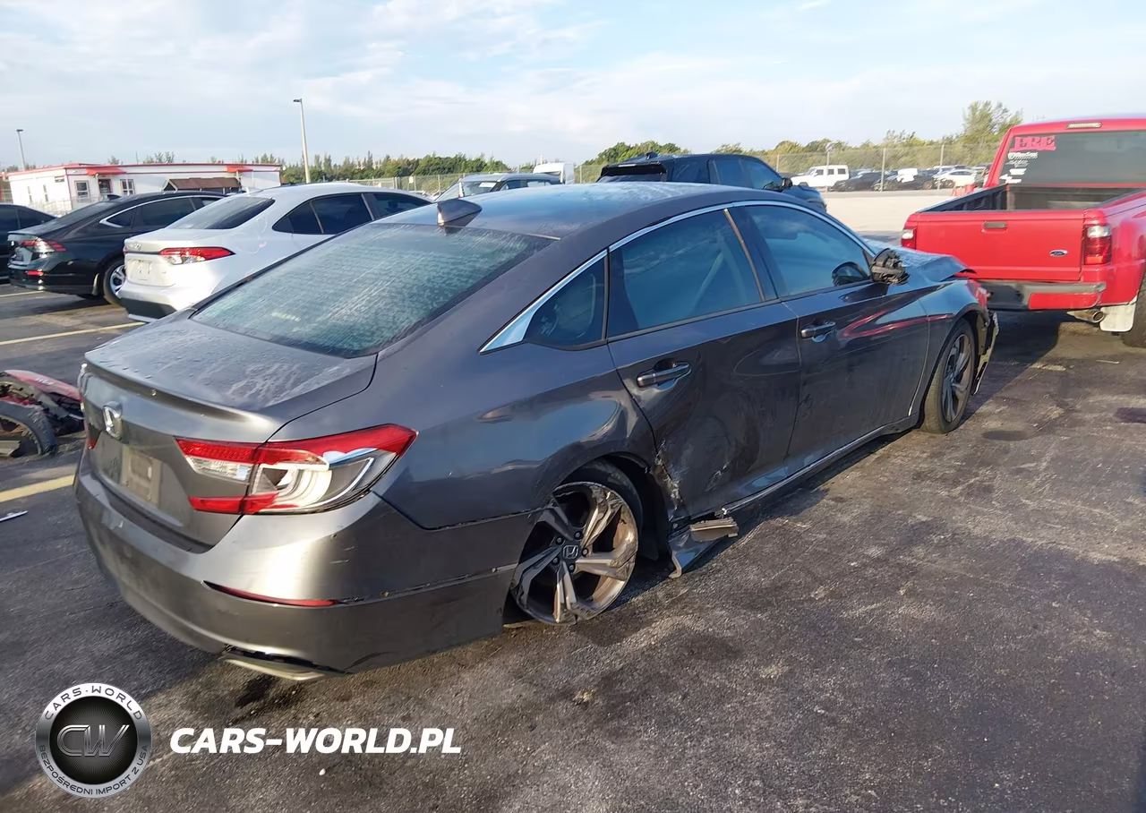 2018 Honda Accord Ex-L VIN:1HGCV1F5XJA131893 - 4