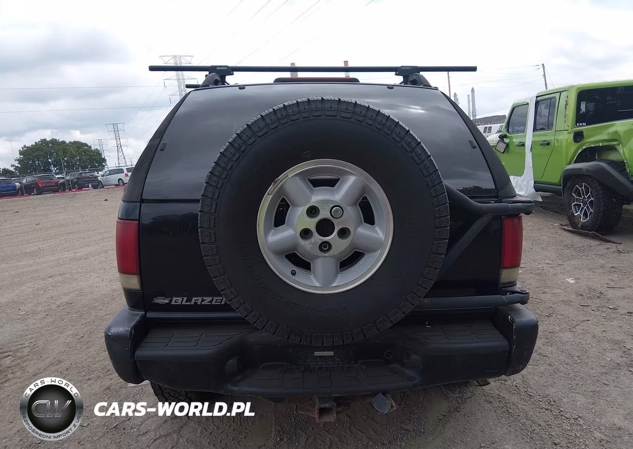2000 Chevrolet Blazer Ls VIN:1GNCT18W0YK115322 - 16