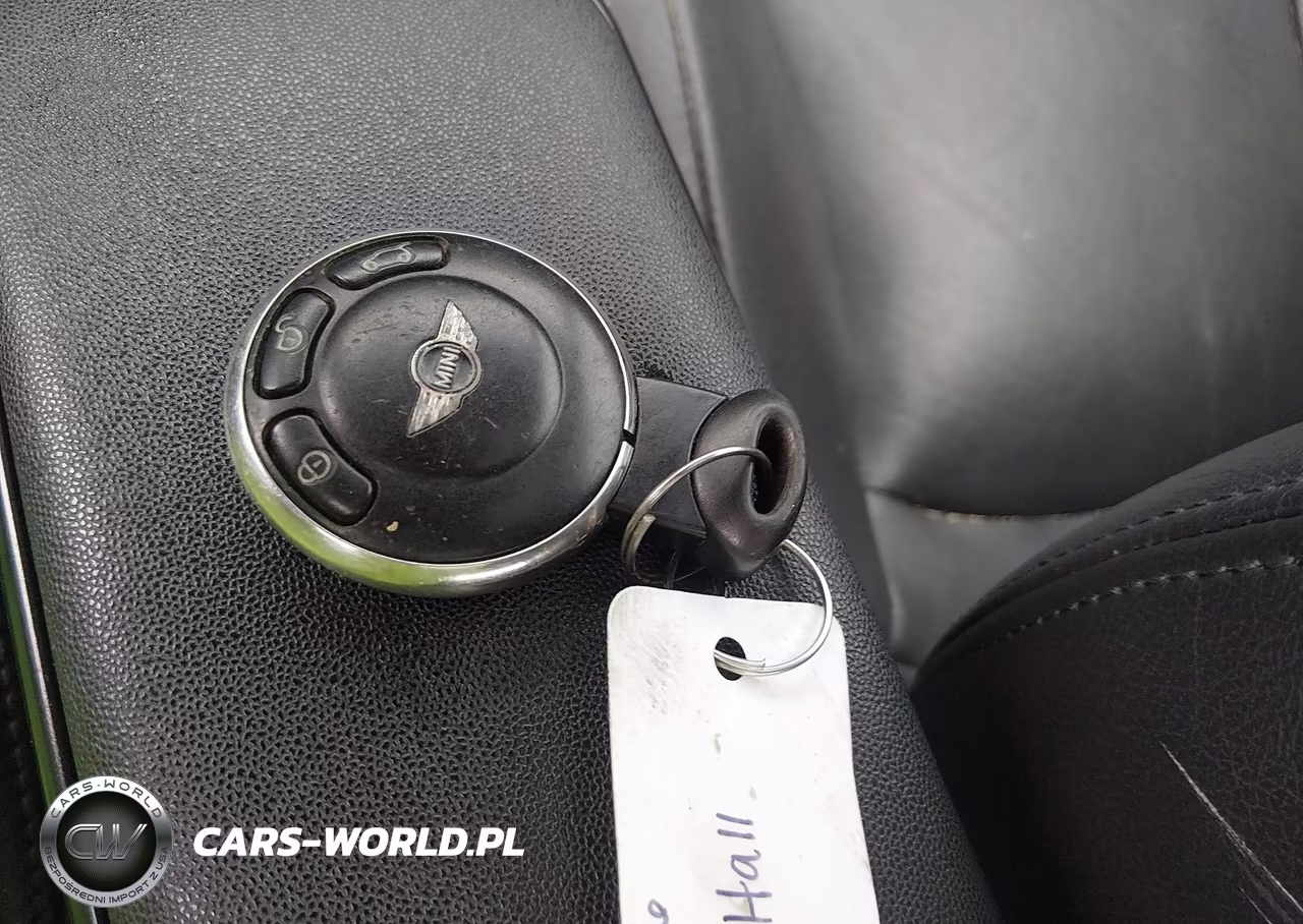 2010 Mini Cooper S VIN:WMWMF7C55ATW88557 - 11