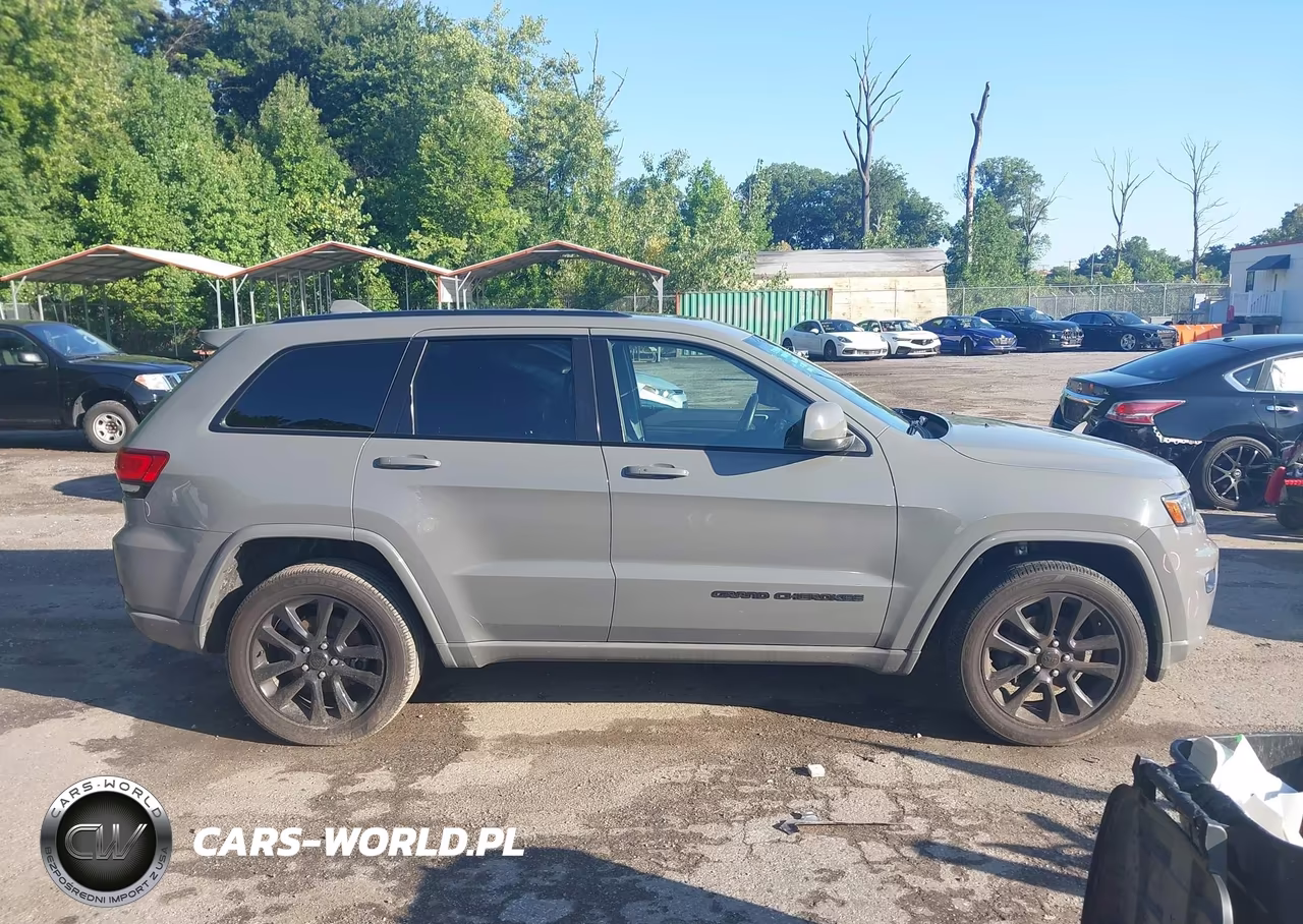 2020 Jeep Grand Cherokee Altitude 4X4 VIN:1C4RJFAG7LC332362 - 13
