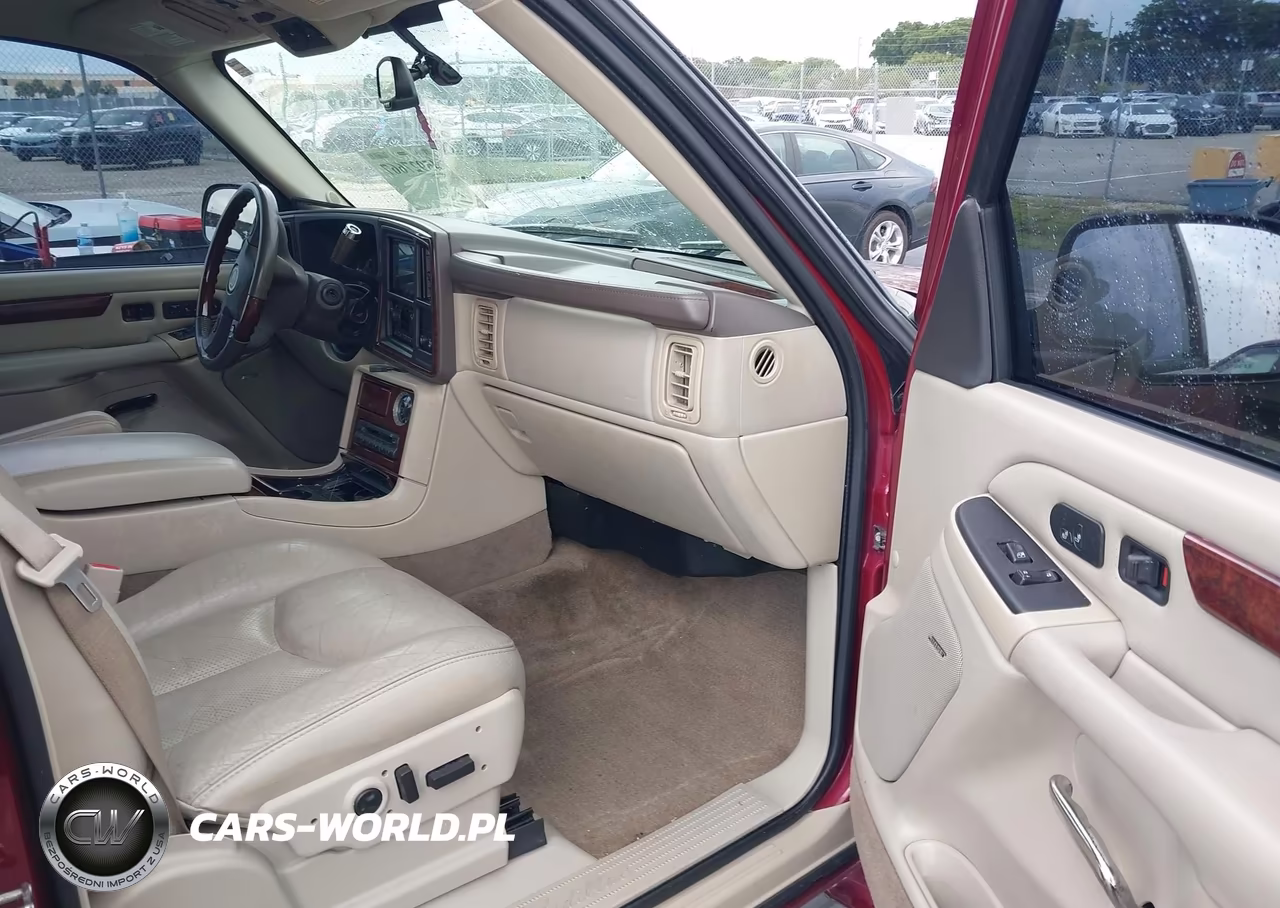 2005 Cadillac Escalade Standard VIN:1GYEC63T45R149093 - 5