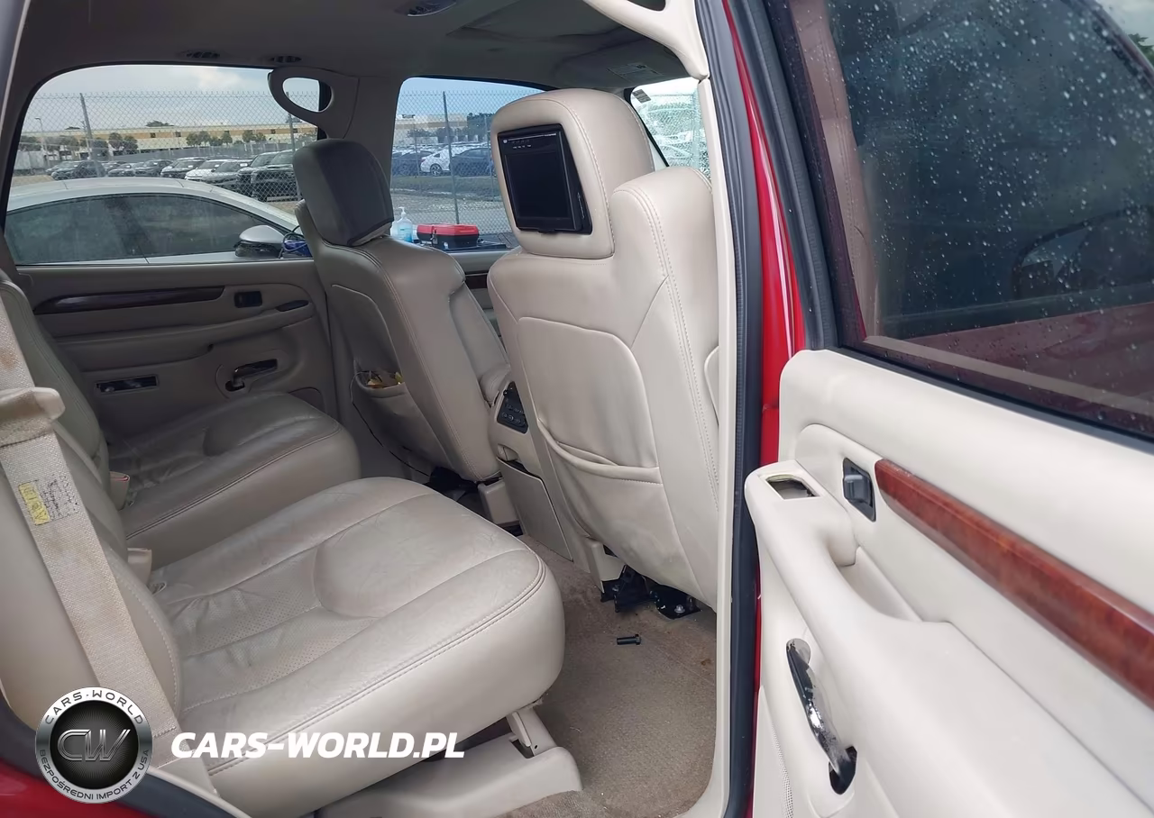 2005 Cadillac Escalade Standard VIN:1GYEC63T45R149093 - 8