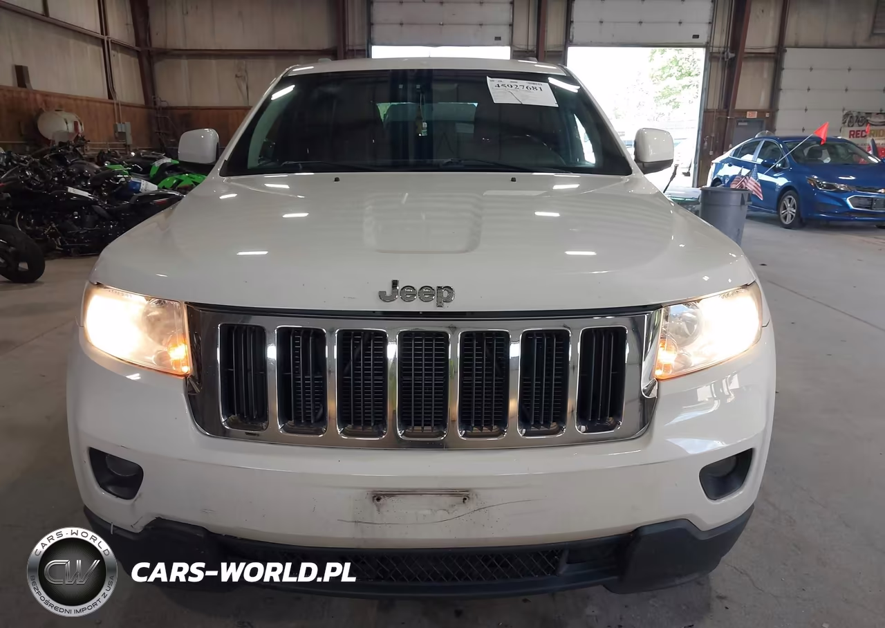2011 Jeep Grand Cherokee Laredo VIN:1J4RR4GGXBC553564 - 12