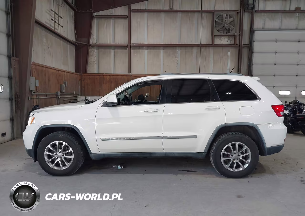 2011 Jeep Grand Cherokee Laredo VIN:1J4RR4GGXBC553564 - 14