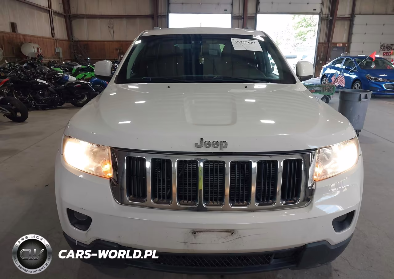 2011 Jeep Grand Cherokee Laredo VIN:1J4RR4GGXBC553564 - 6