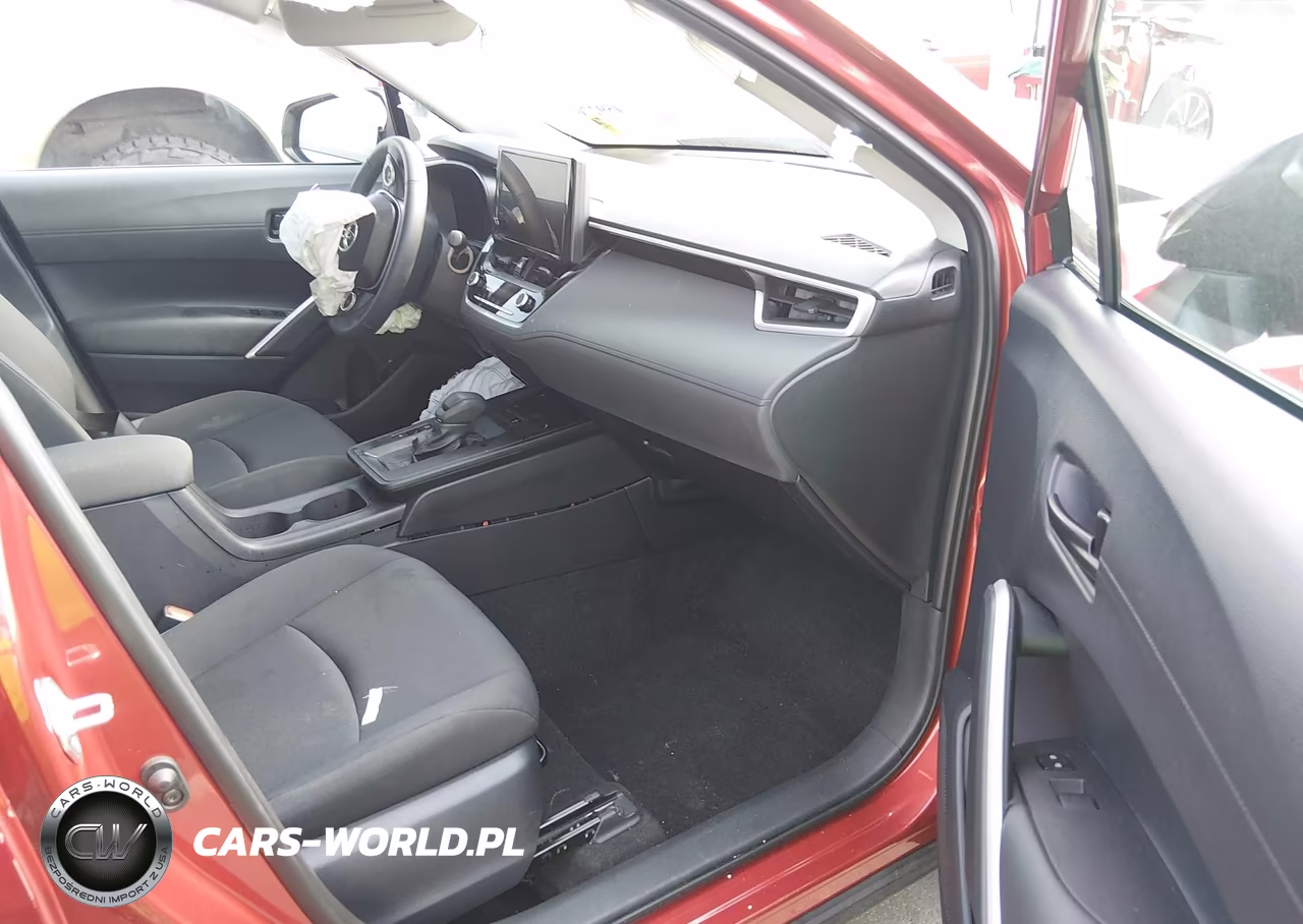 2026 Toyota Corolla Cross Le VIN:7MUBAAAG6TV186528 - 5