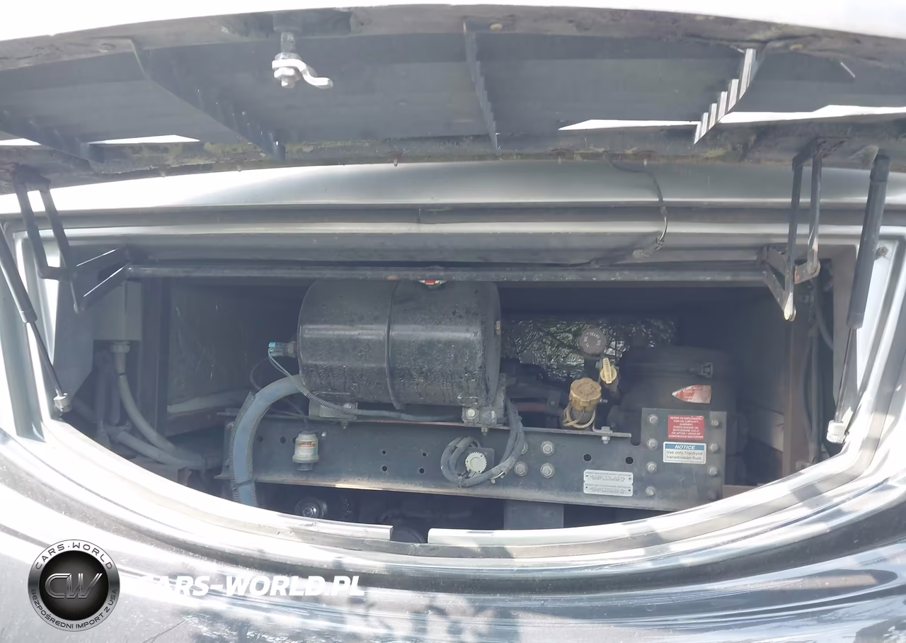 2005 Freightliner Chassis X Line Motor Home VIN:4UZABFCY75CU60275 - 10