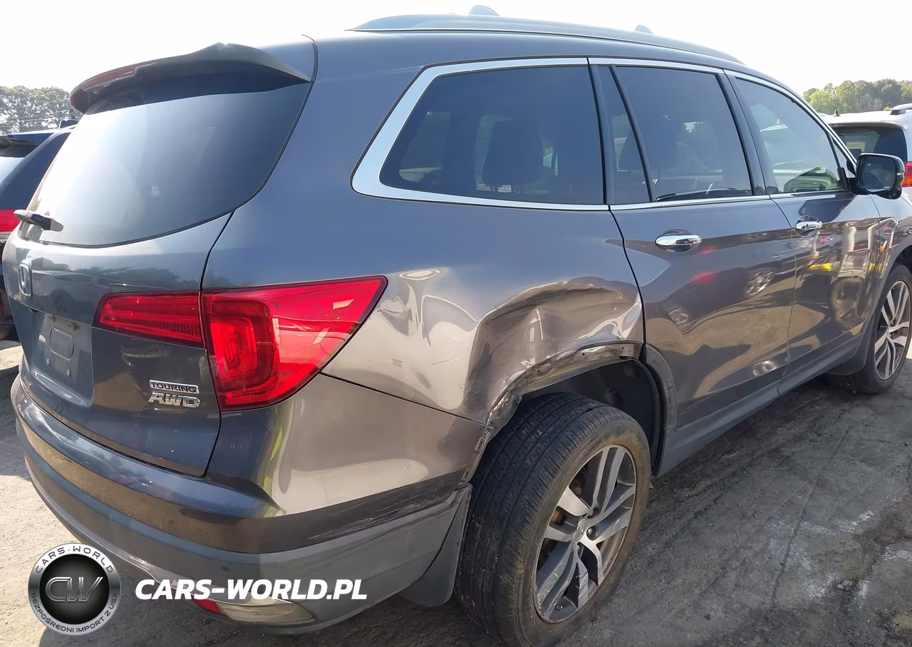 2018 Honda Pilot Touring VIN:5FNYF6H91JB061397 - 6