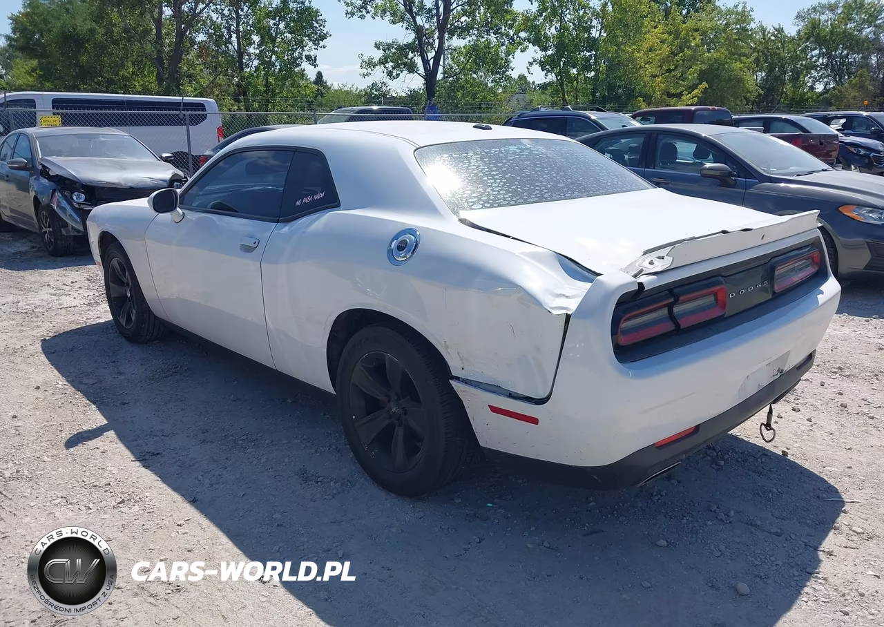 2018 Dodge Challenger Sxt VIN:2C3CDZAG6JH242309 - 3