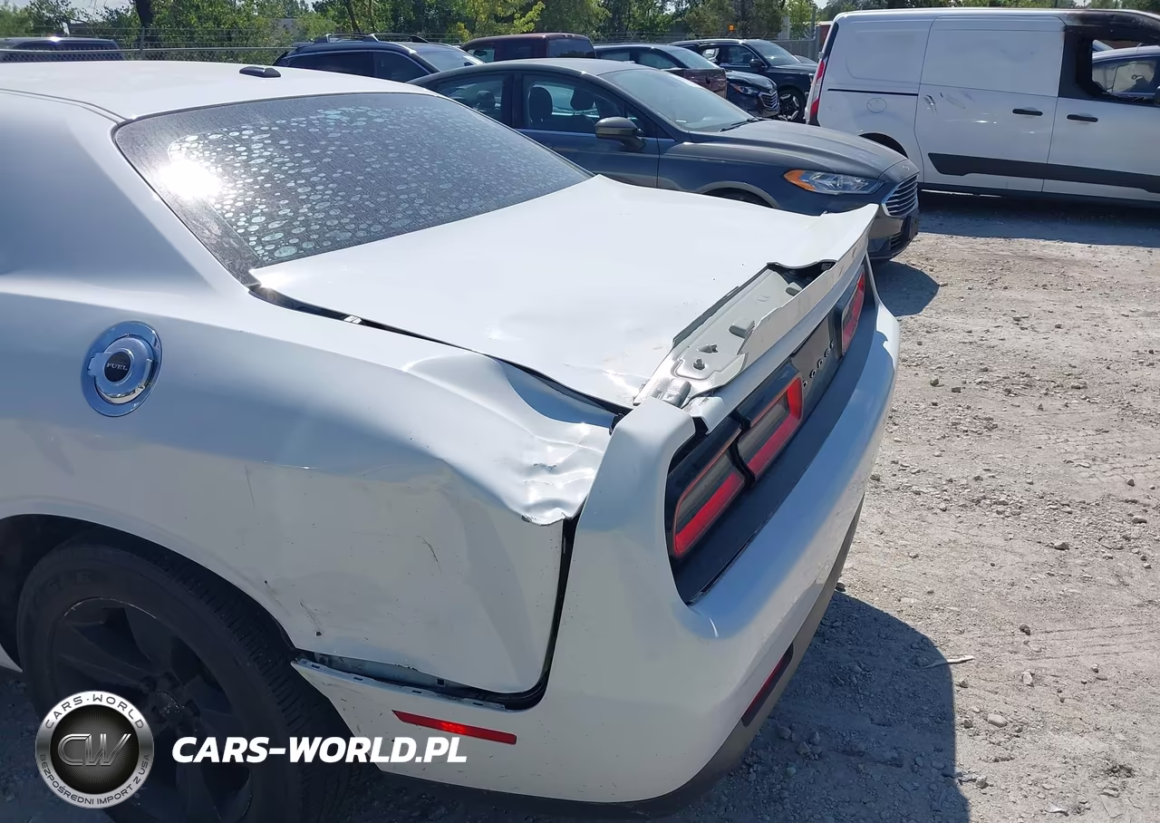 2018 Dodge Challenger Sxt VIN:2C3CDZAG6JH242309 - 6
