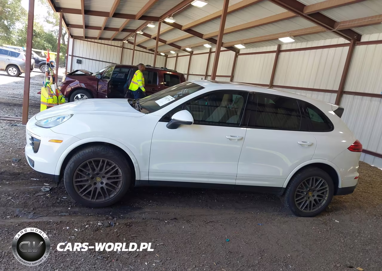 2017 Porsche Cayenne Platinum Edition VIN:WP1AA2A22HKA87833 - 14