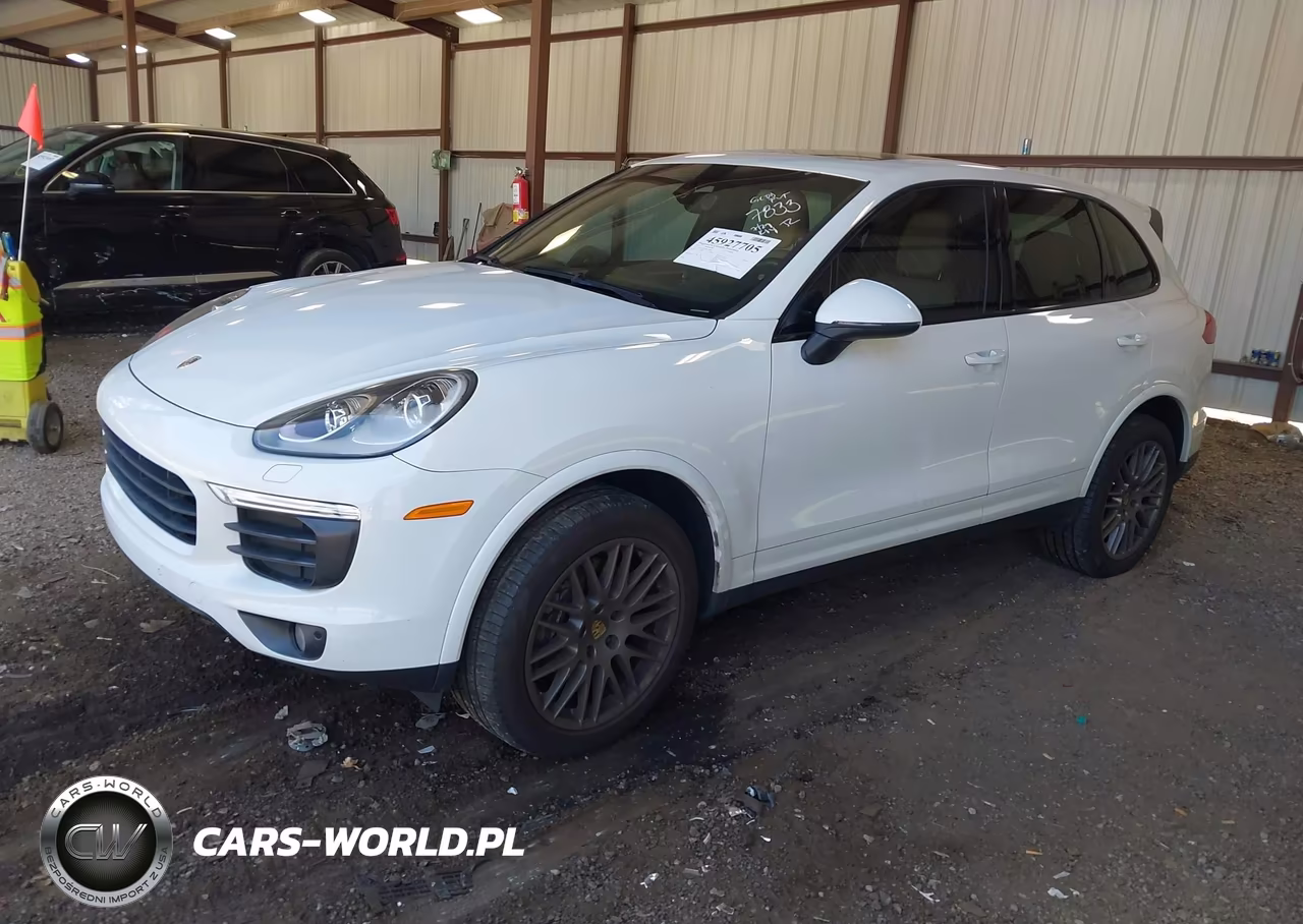 2017 Porsche Cayenne Platinum Edition VIN:WP1AA2A22HKA87833 - 2