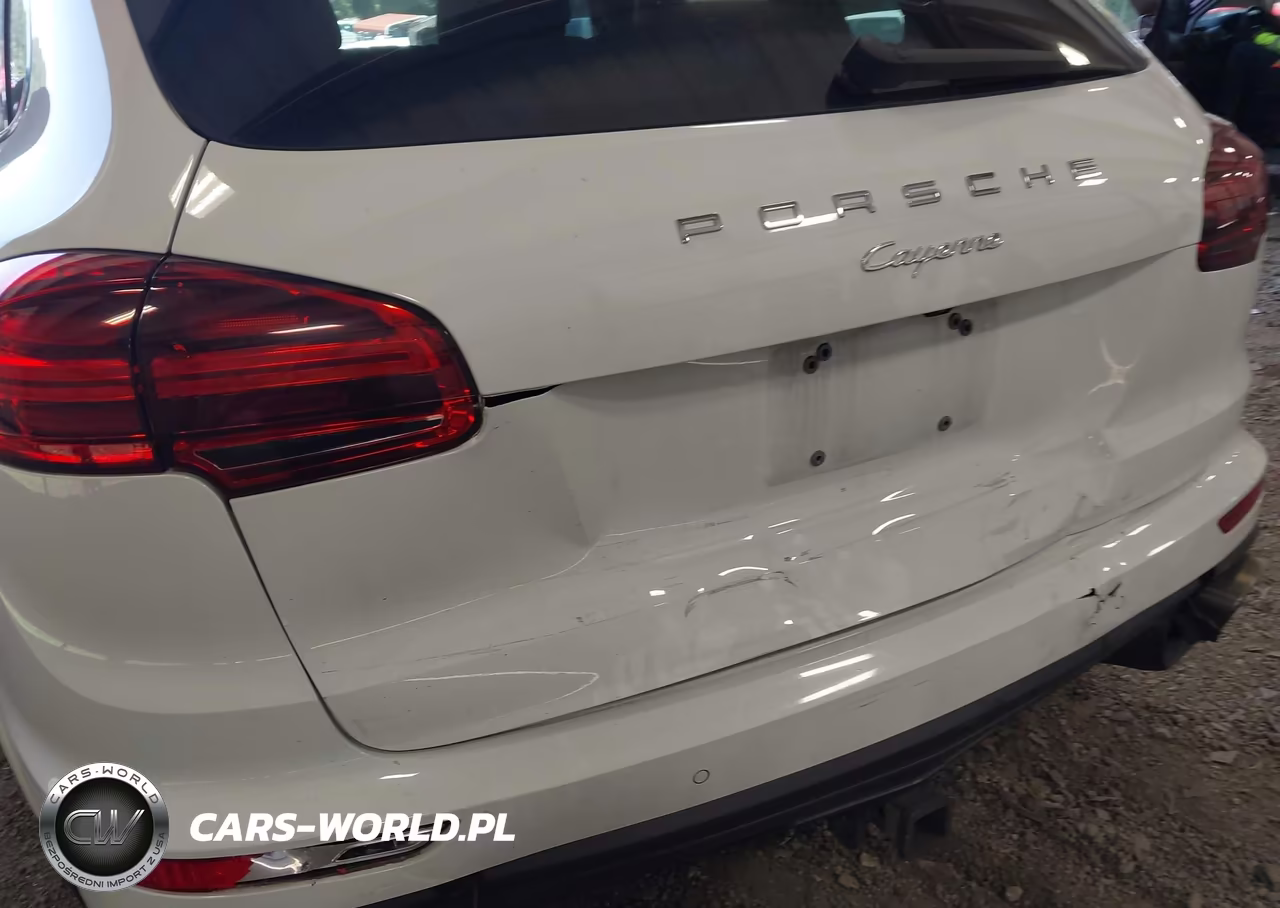 2017 Porsche Cayenne Platinum Edition VIN:WP1AA2A22HKA87833 - 6