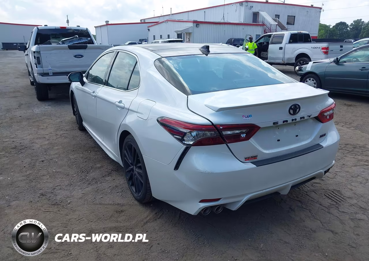 2021 Toyota Camry Xse VIN:4T1K61AK6MU549645 - 3