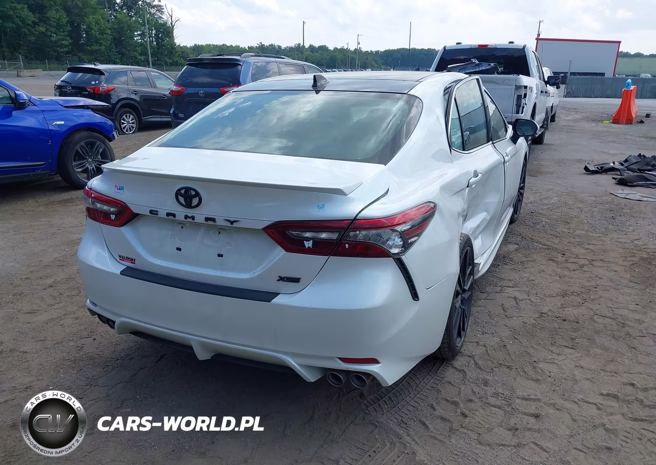 2021 Toyota Camry Xse VIN:4T1K61AK6MU549645 - 4