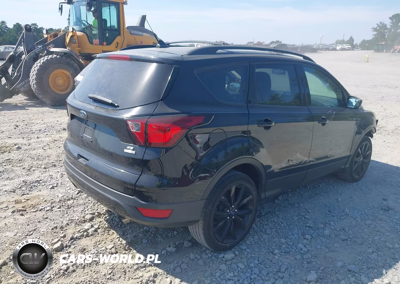 2019 Ford Escape Se VIN:1FMCU9GD6KUB78890 - 4