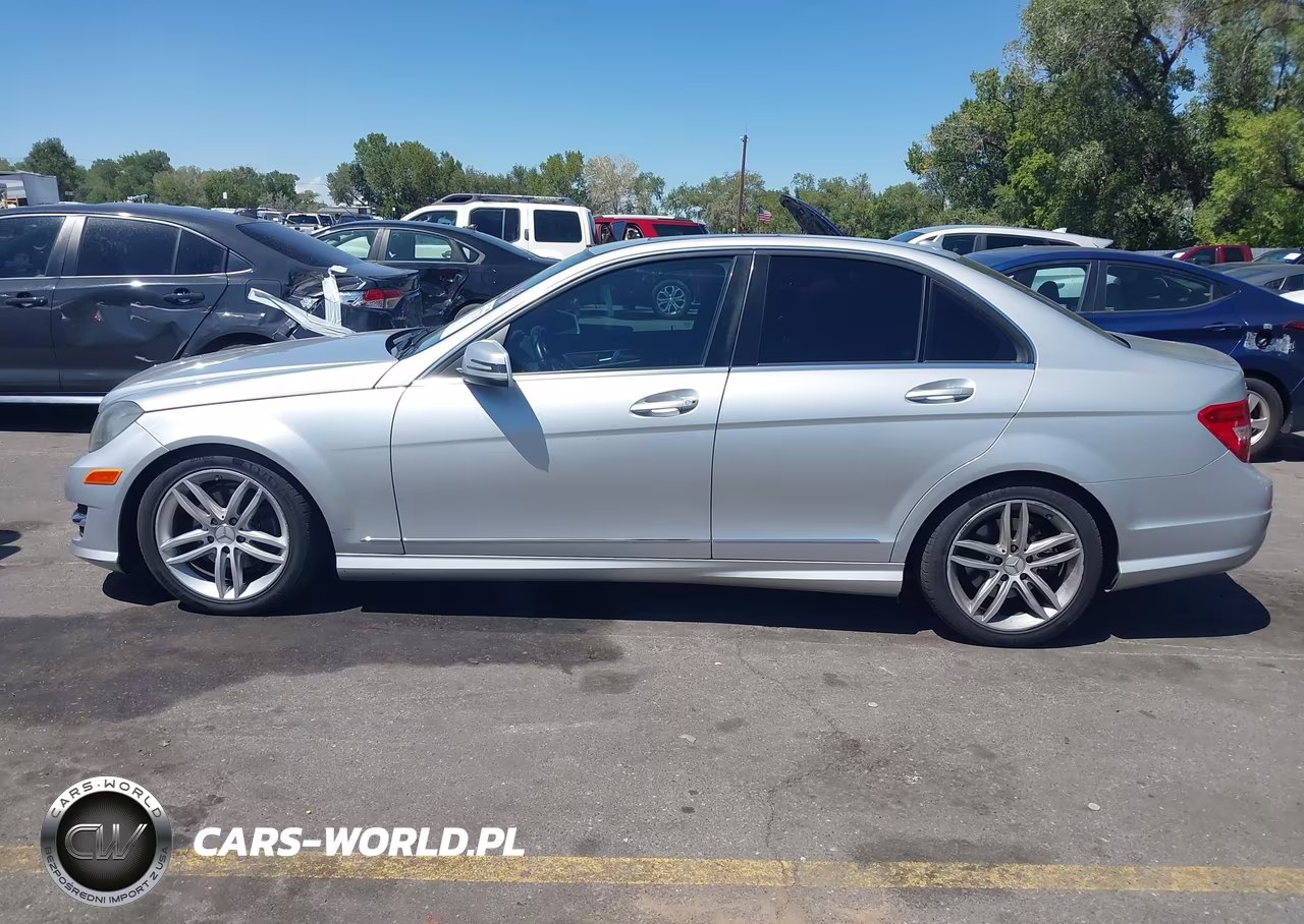 2012 Mercedes-Benz C 300 Luxury 4Matic-Sport 4Matic VIN:WDDGF8BB7CR193358 - 14