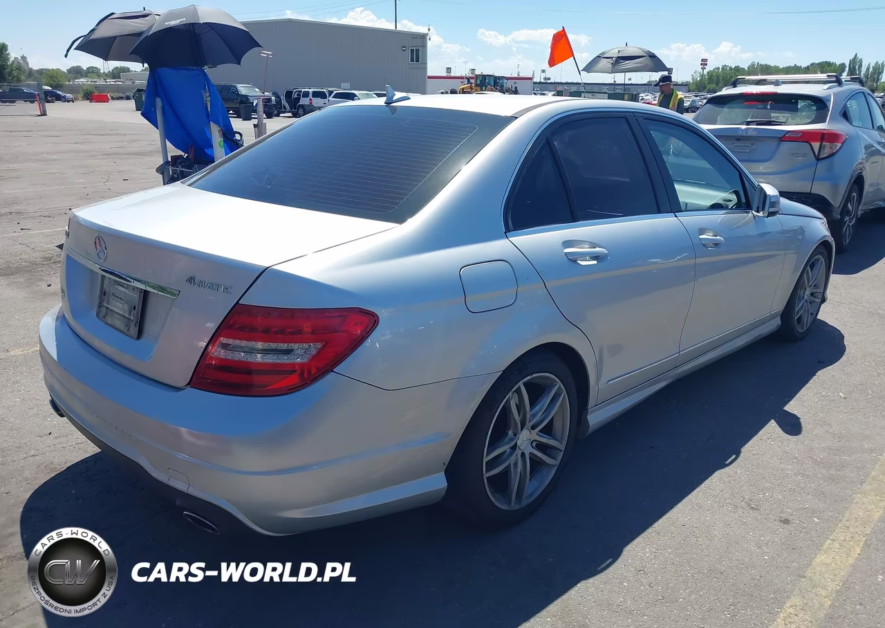 2012 Mercedes-Benz C 300 Luxury 4Matic-Sport 4Matic VIN:WDDGF8BB7CR193358 - 4