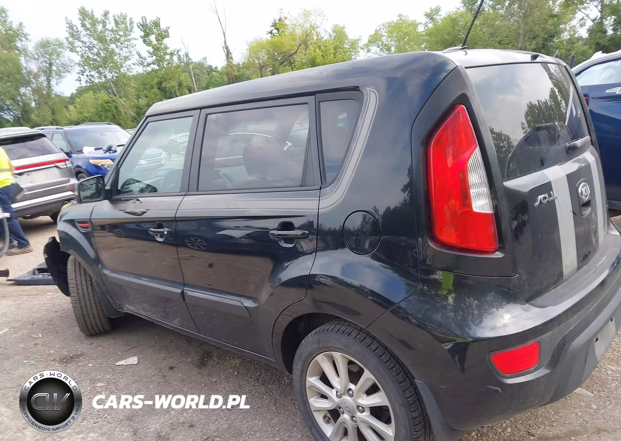 2013 Kia Soul + VIN:KNDJT2A63D7510771 - 14