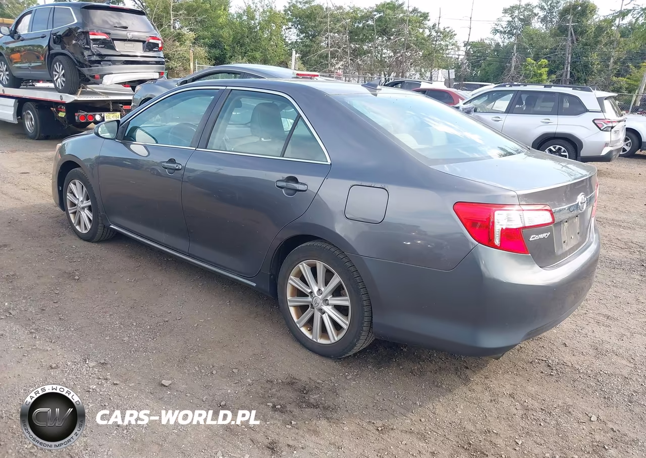 2014 Toyota Camry Xle V6 VIN:4T1BK1FK7EU546436 - 3