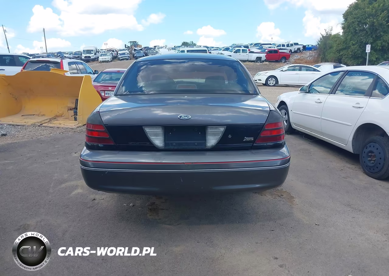 2011 Ford Crown Victoria Police Interceptor VIN:2FABP7BV3BX183281 - 16
