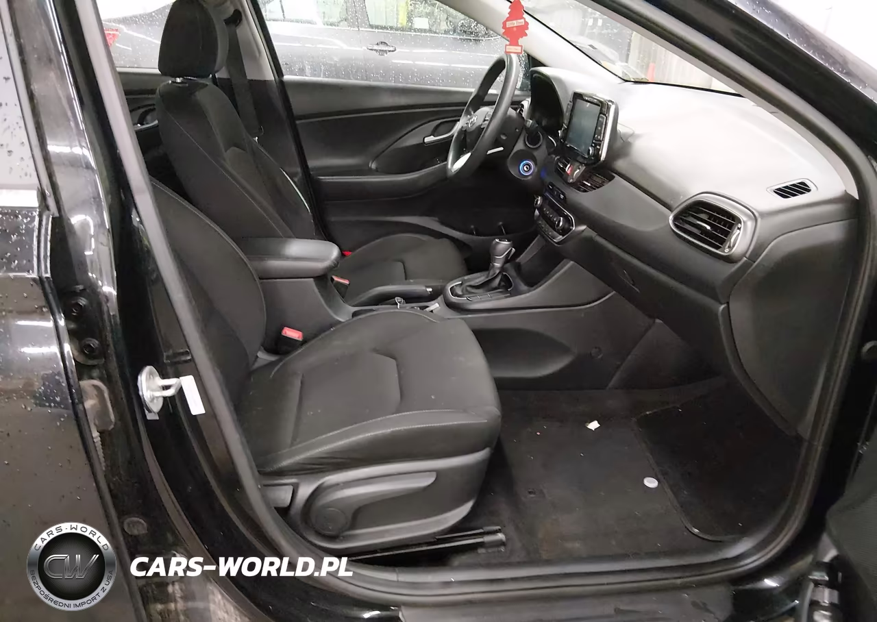 2019 Hyundai Elantra Gt VIN:KMHH35LE8KU096952 - 5