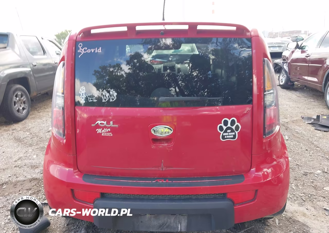 2011 Kia Soul + VIN:KNDJT2A24B7255316 - 16