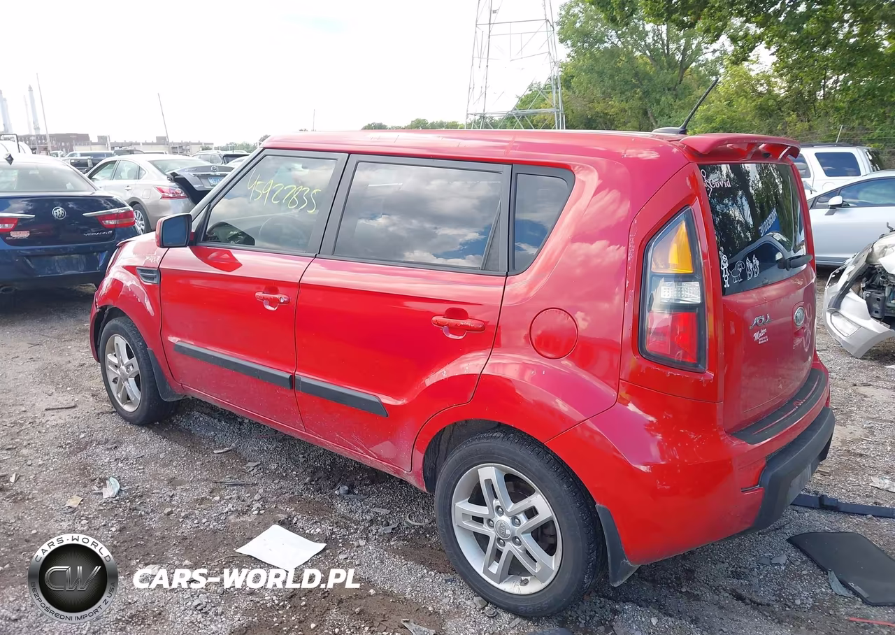 2011 Kia Soul + VIN:KNDJT2A24B7255316 - 3