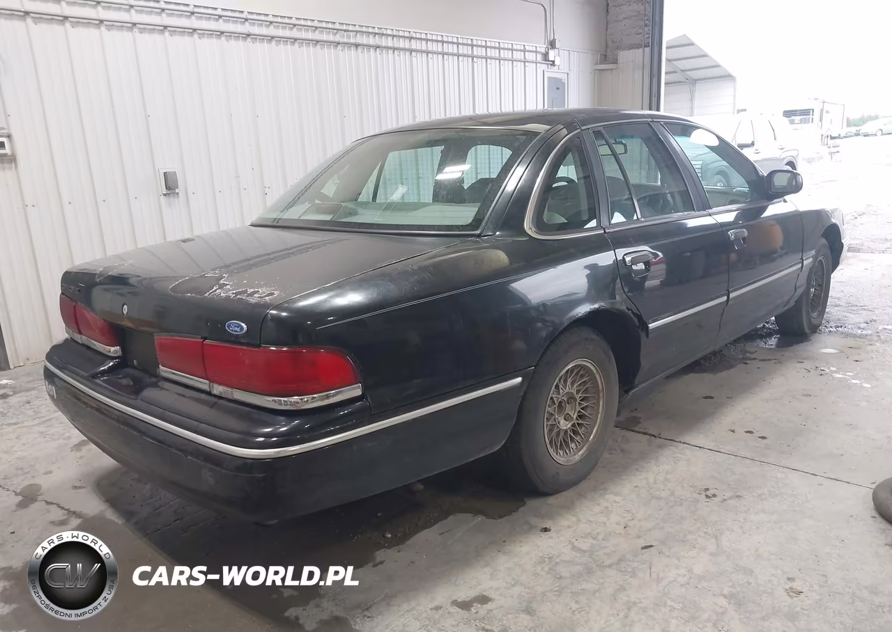 1997 Ford Crown Victoria Lx VIN:2FALP74W0VX156800 - 4