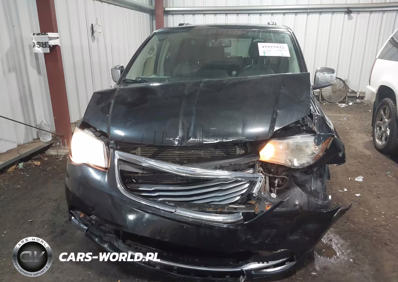 2015 Chrysler Town & Country Touring-L VIN:2C4RC1CG1FR521045 - 12