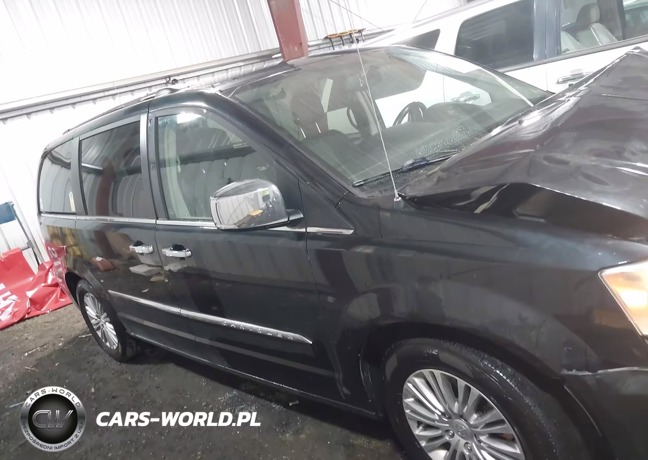 2015 Chrysler Town & Country Touring-L VIN:2C4RC1CG1FR521045 - 13