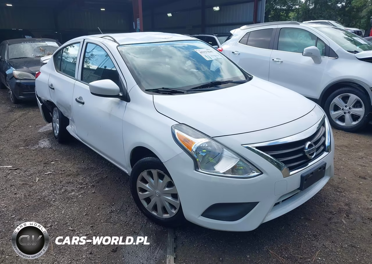 2016 Nissan Versa 1.6 S+