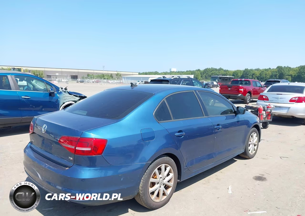 2015 Volkswagen Jetta 1.8T Se VIN:3VWD17AJ1FM332045 - 4