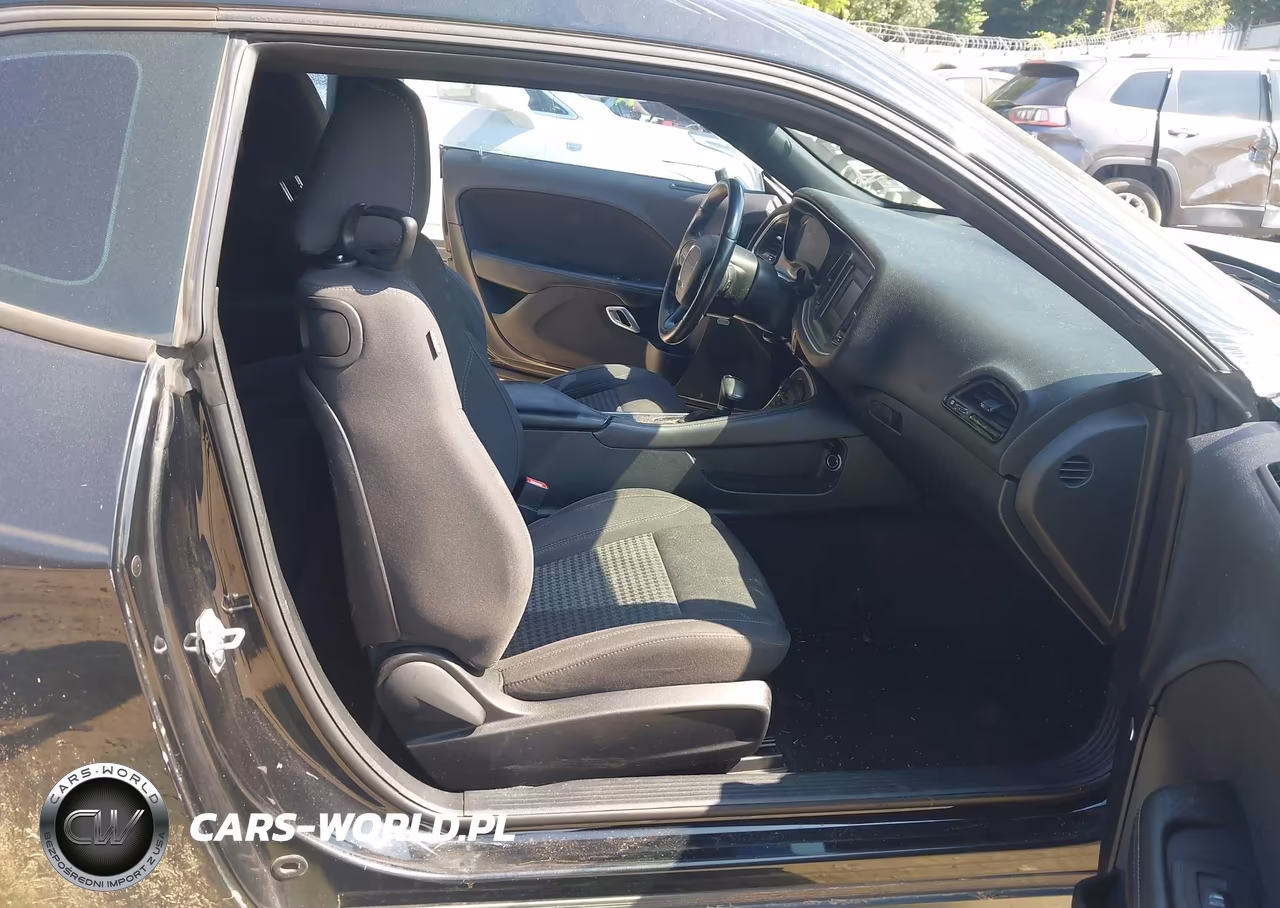 2017 Dodge Challenger Sxt VIN:2C3CDZAG7HH509001 - 5