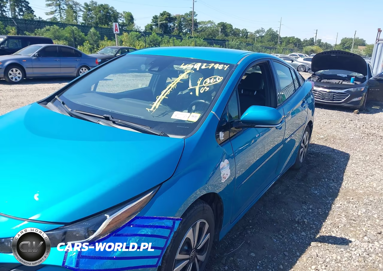 2017 Toyota Prius Prime Premium VIN:JTDKARFP2H3055610 - 6