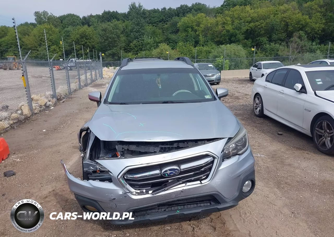 2018 Subaru Outback 2.5I Premium VIN:4S4BSACC4J3291323 - 12