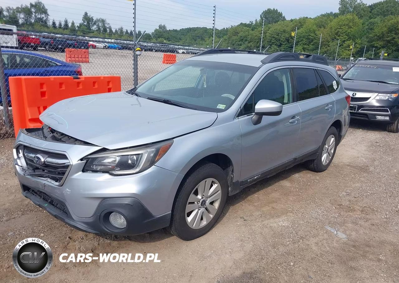 2018 Subaru Outback 2.5I Premium VIN:4S4BSACC4J3291323 - 2